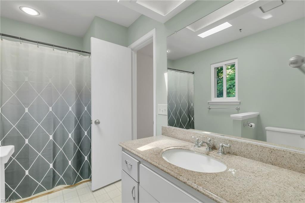 121 Gardenville Drive Yorktown VA 23693