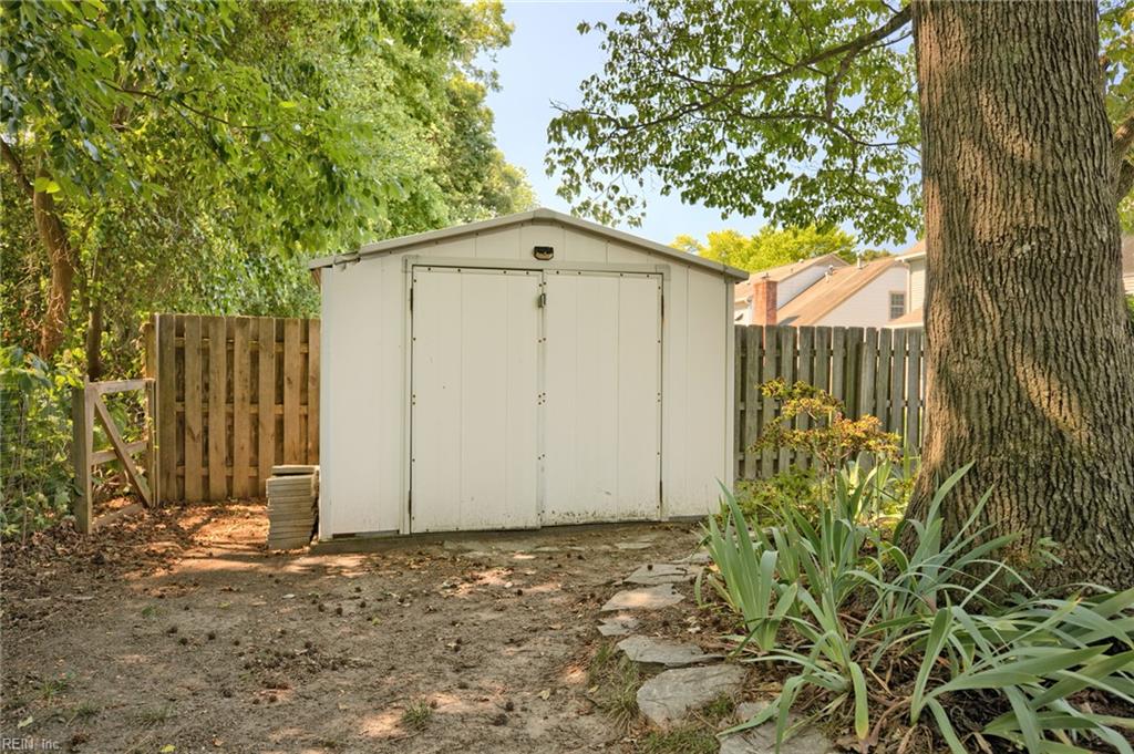 121 Gardenville Drive Yorktown VA 23693