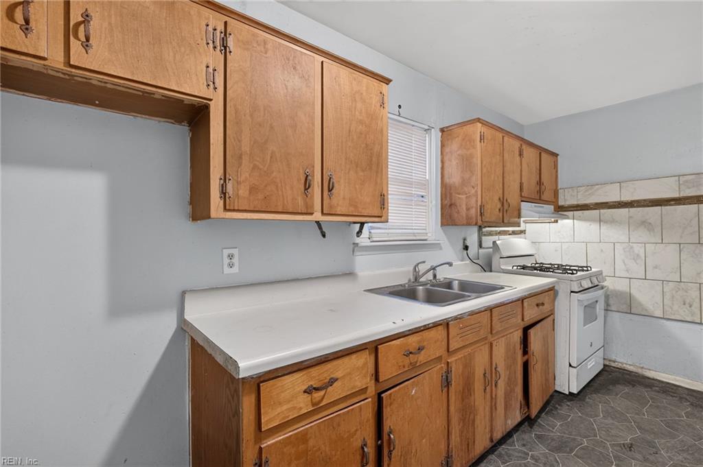 1242 25th Street Newport News VA 23607