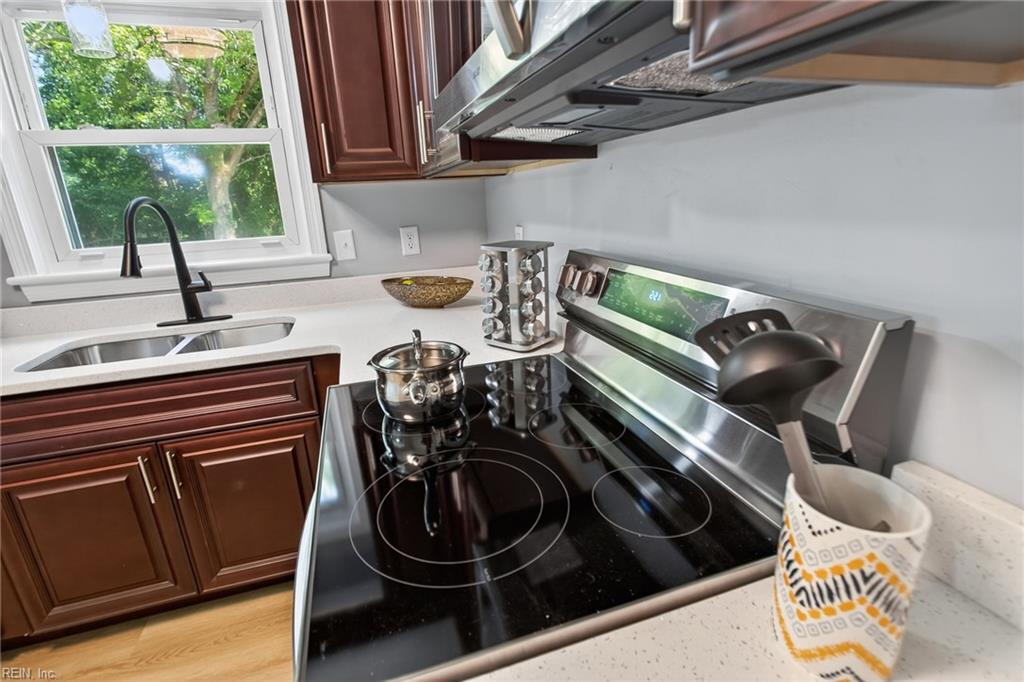 19 Evelyn Drive Newport News VA 23602