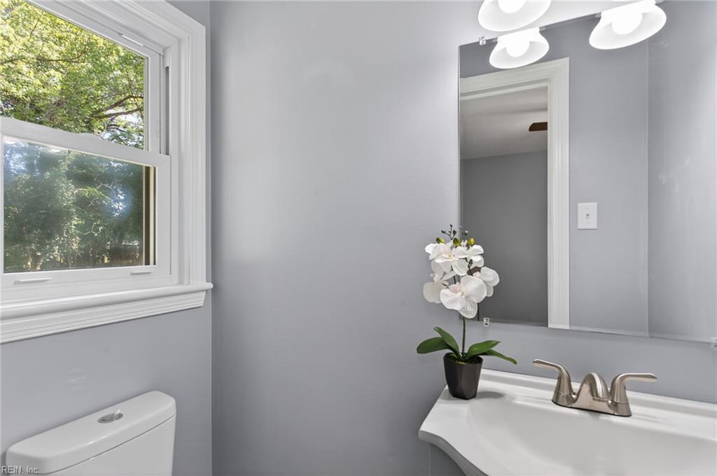 19 Evelyn Drive Newport News VA 23602