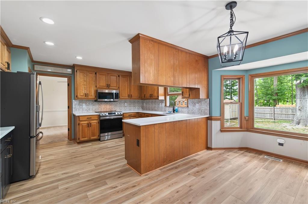 129 Stone Lake Court Yorktown VA 23693