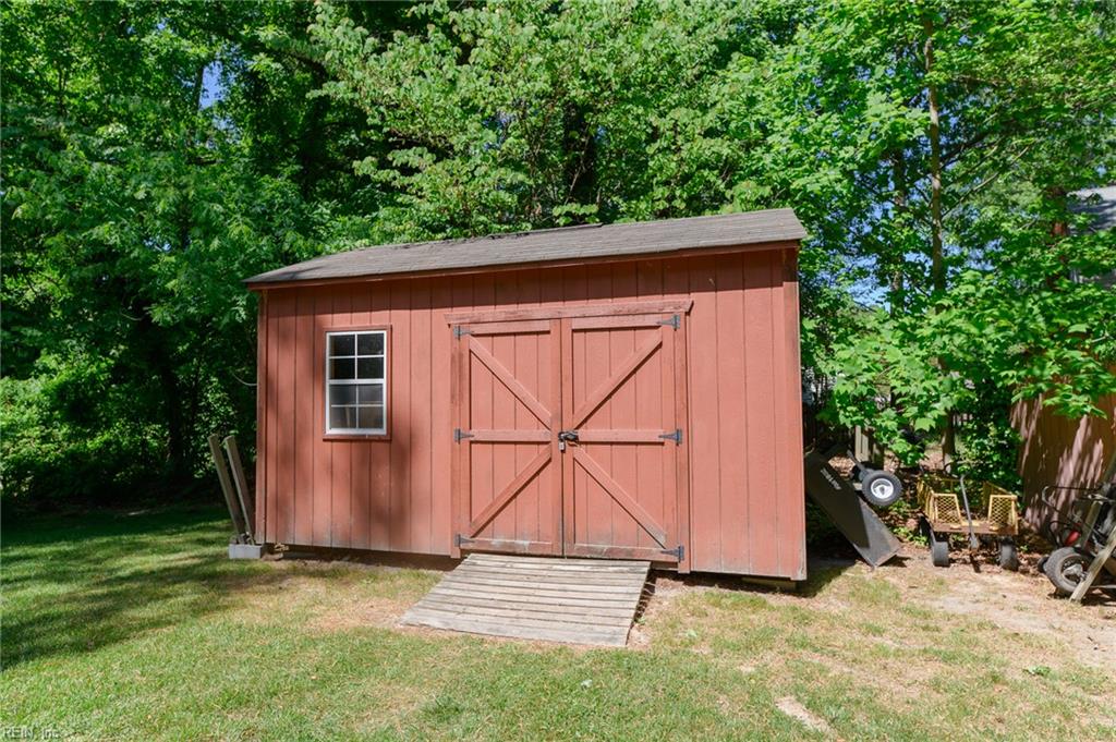 10 Lucerne Circle Newport News VA 23606