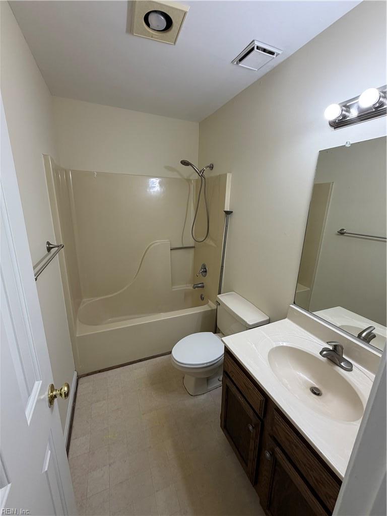 411 Campton Place Newport News VA 23608