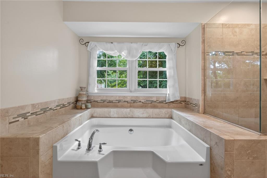 130 Ivy Arch Yorktown VA 23693