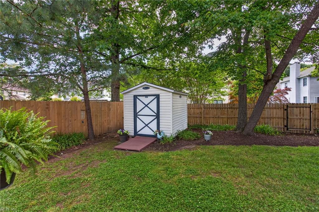 130 Ivy Arch Yorktown VA 23693