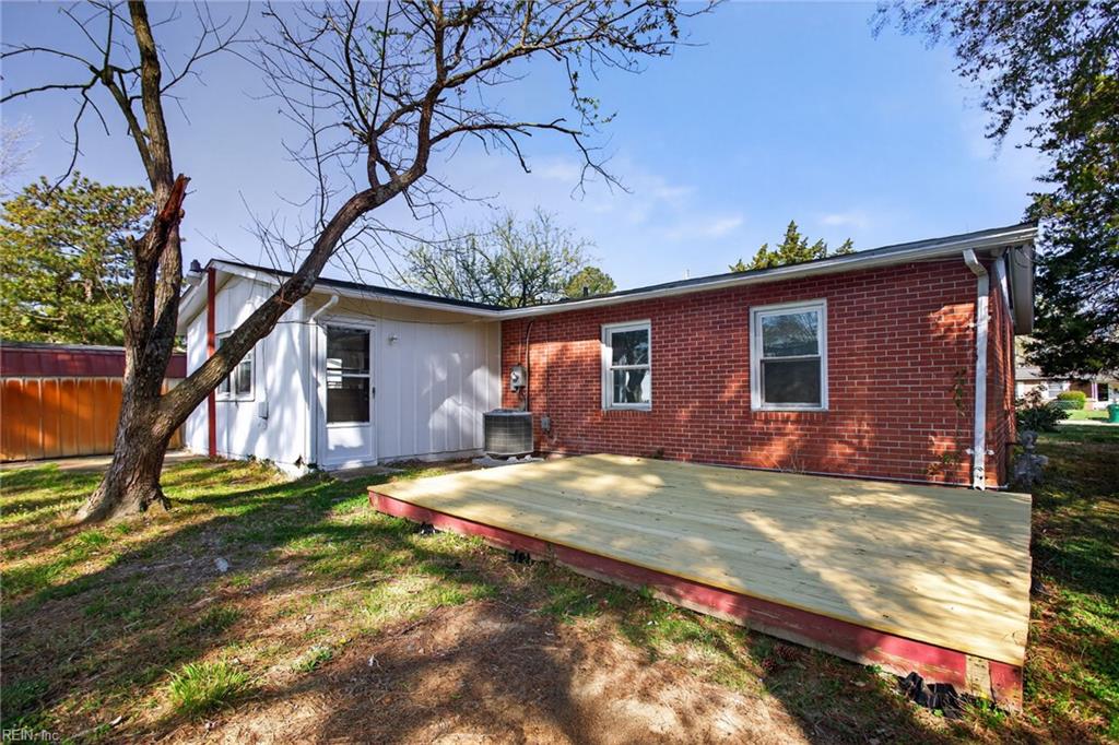 122 Jenness Lane Newport News VA 23602