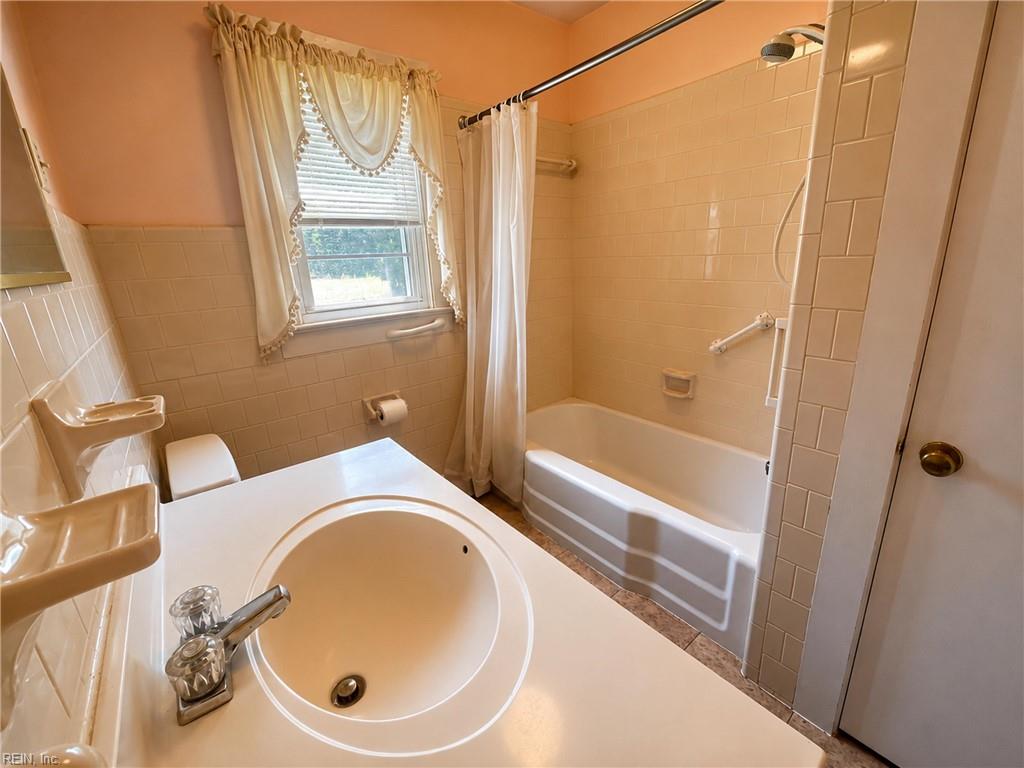 9147 Farys Mill Road Gloucester VA 23061