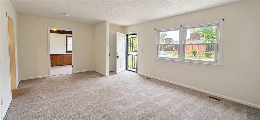 1129 78th Street Newport News VA 23605