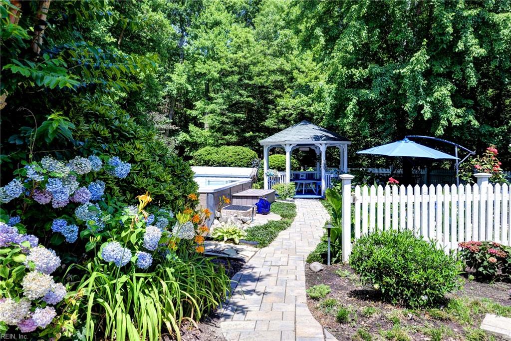 Williamsburg VA, 2093 Harpers Mill