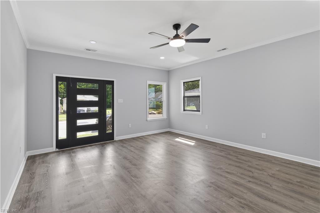 645 Ivy Avenue Newport News VA 23607