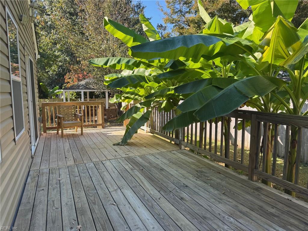 29 Effingham Place Newport News VA 23608