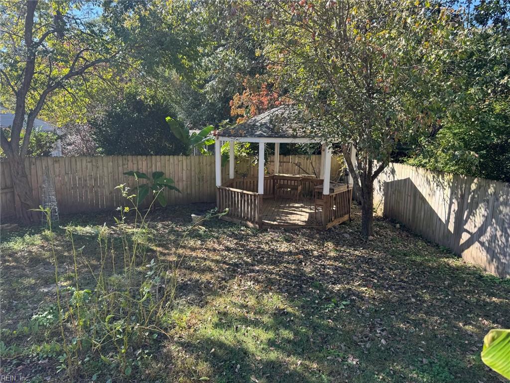 29 Effingham Place Newport News VA 23608