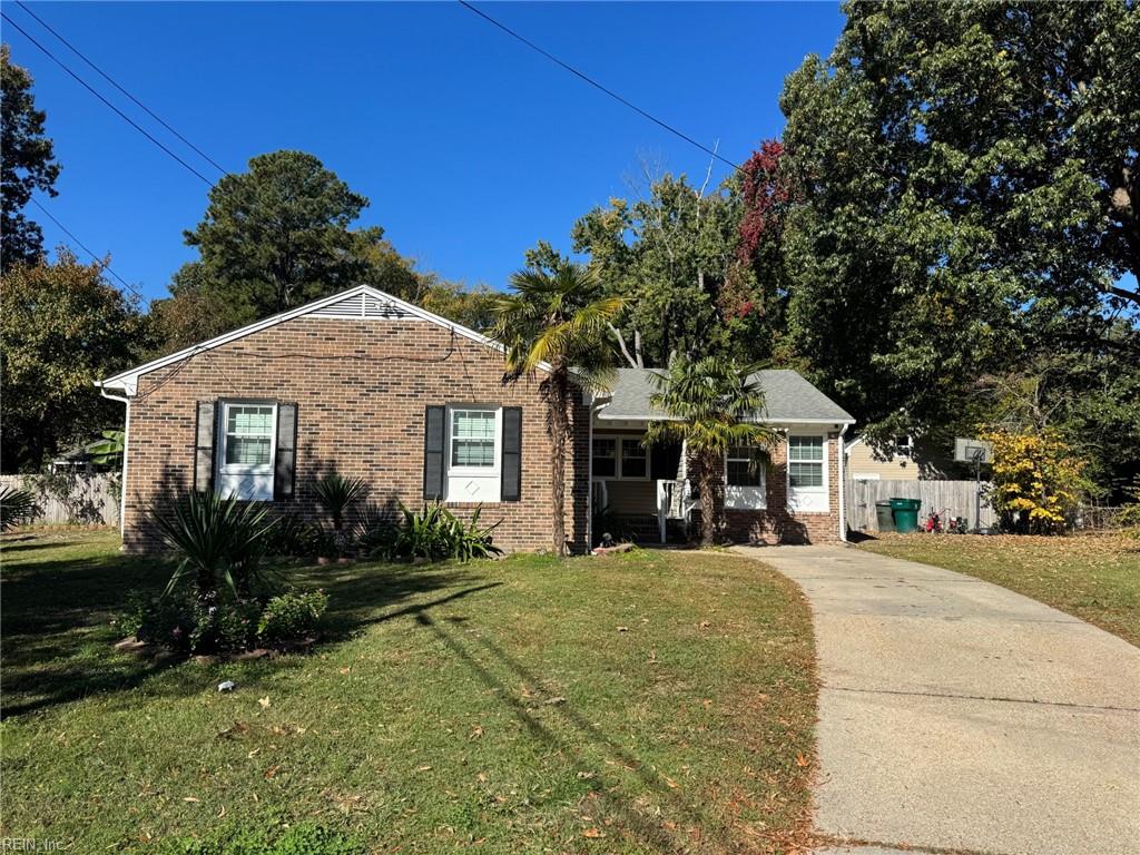 29 Effingham Place Newport News VA 23608