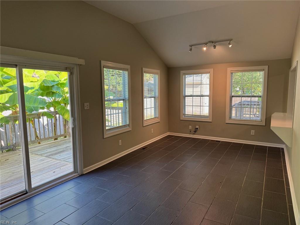 29 Effingham Place Newport News VA 23608