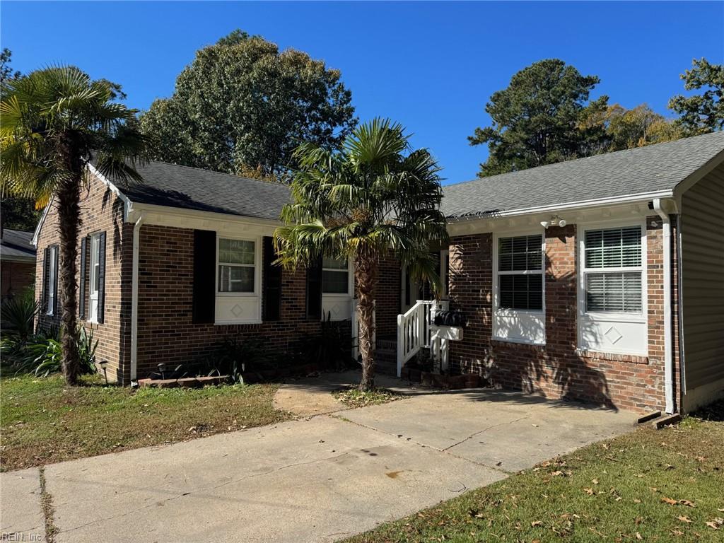 29 Effingham Place Newport News VA 23608