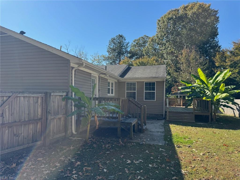 29 Effingham Place Newport News VA 23608