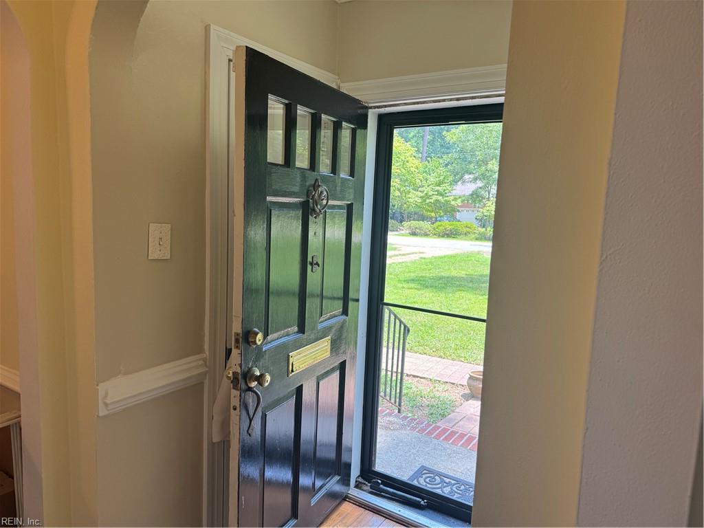 264 James River Drive Newport News VA 23601