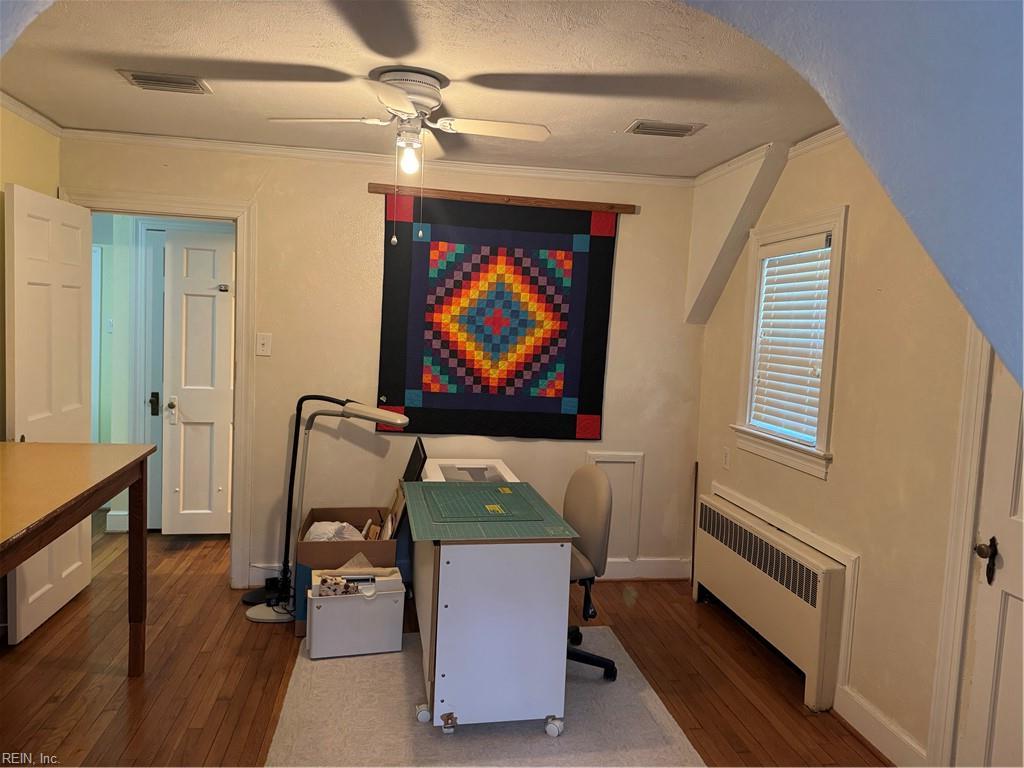 264 James River Drive Newport News VA 23601