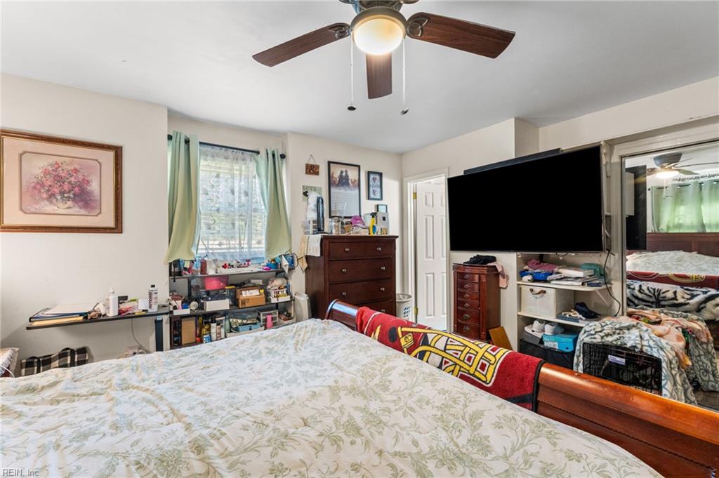 318 Williamsburg Court Newport News VA 23606