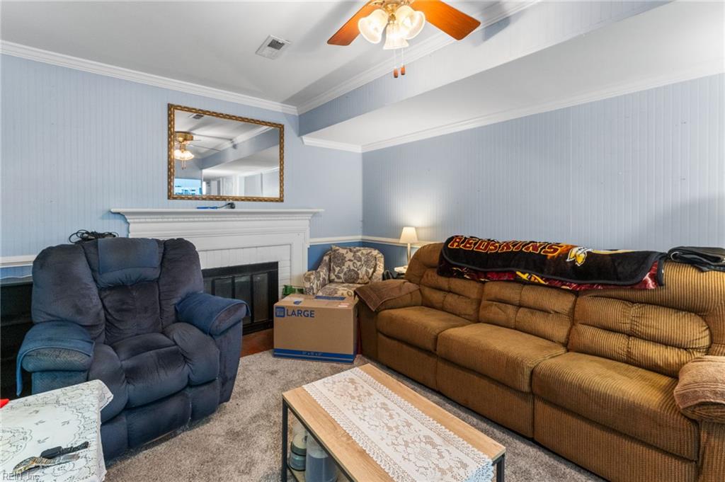 318 Williamsburg Court Newport News VA 23606