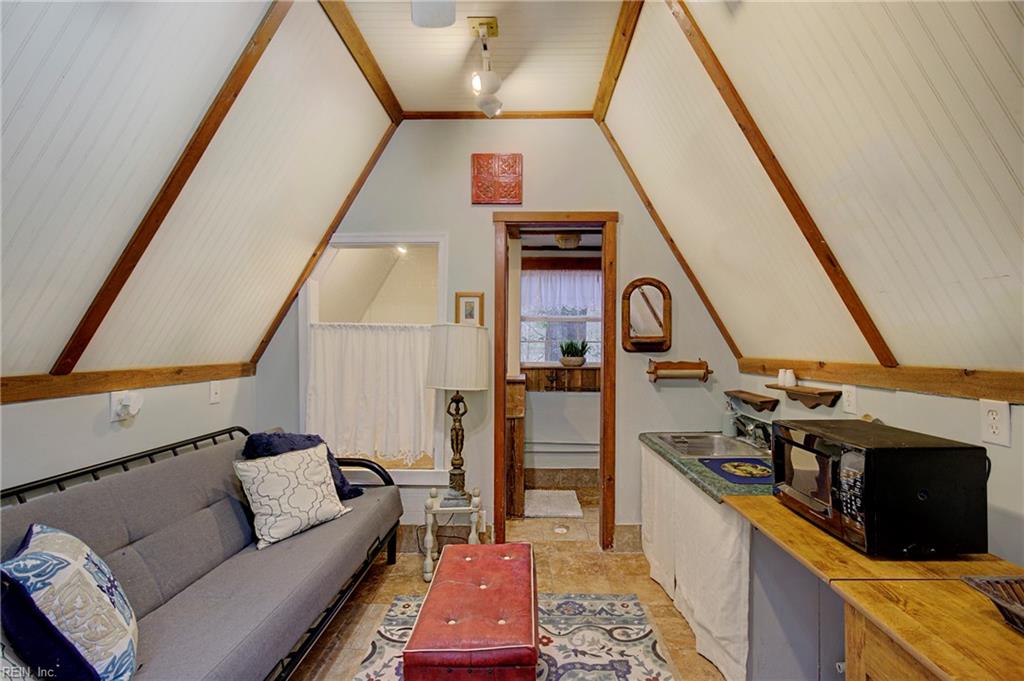 9550 Gee Farm Road Gloucester VA 23061