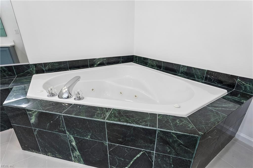 125 Brightwood Terrace Yorktown VA 23690