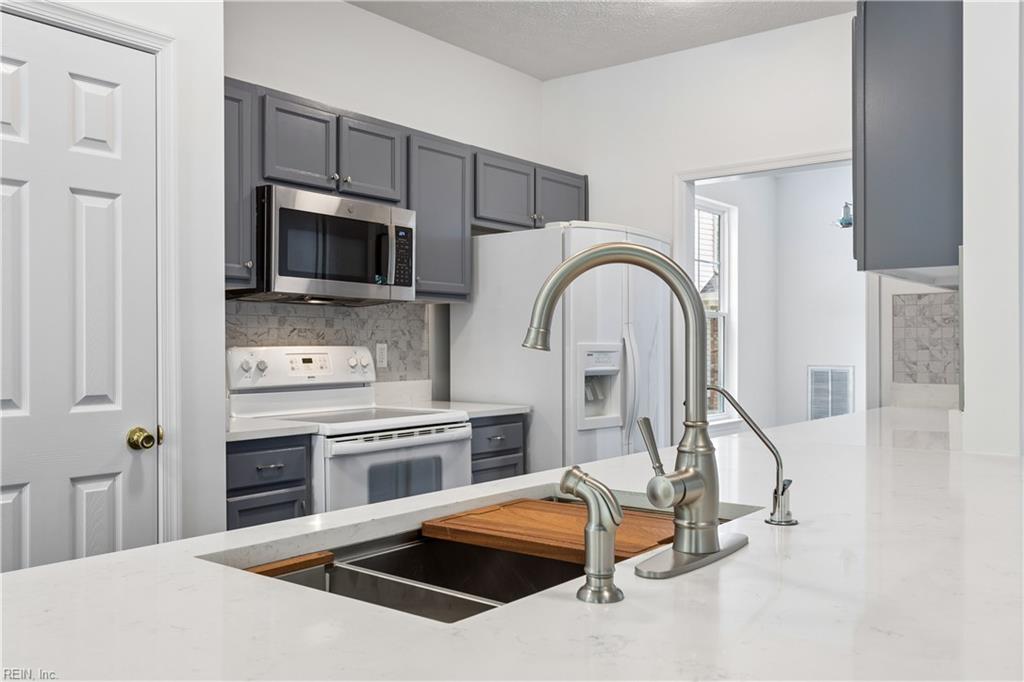 125 Brightwood Terrace Yorktown VA 23690
