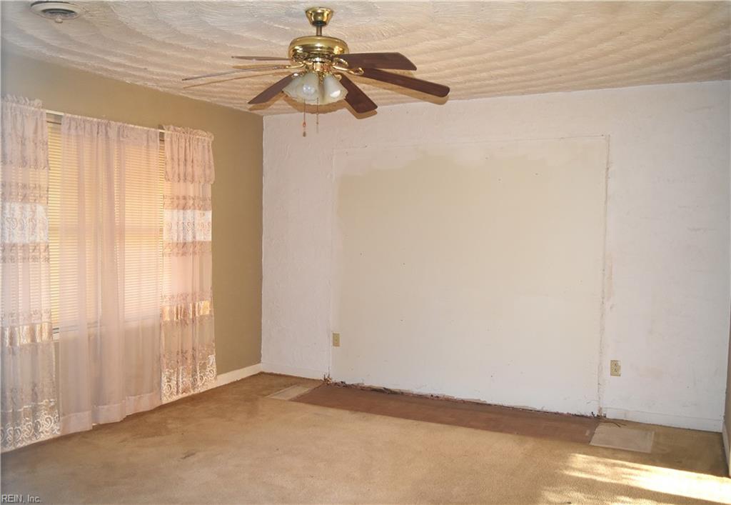 53 Chipley Drive Newport News VA 23602