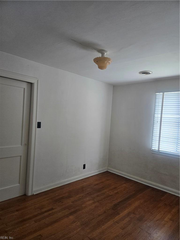 5913 Wickham Avenue Newport News VA 23605