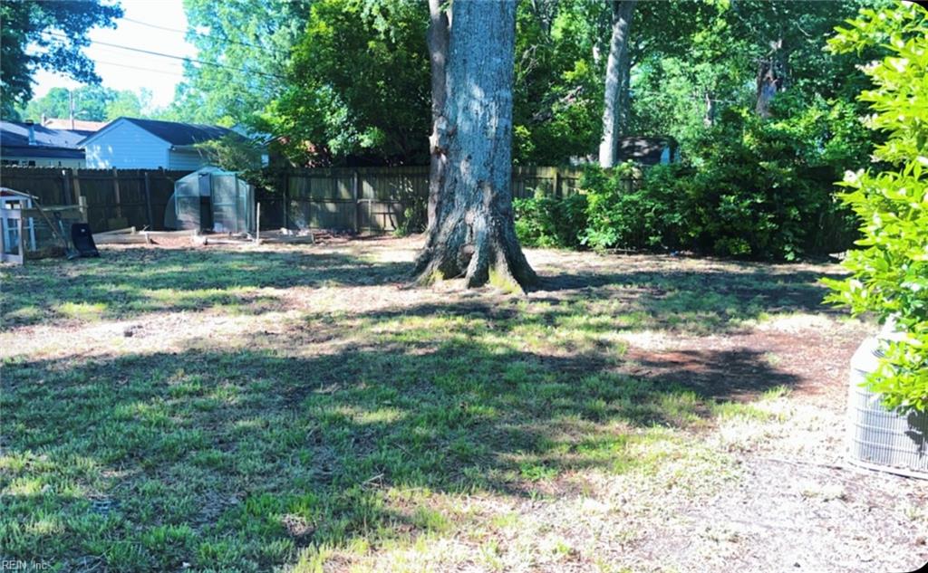 11 Greenwood Road Newport News VA 23601