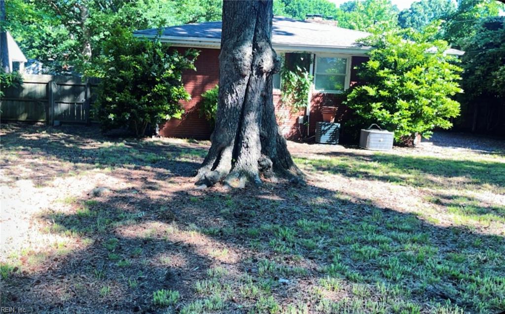 11 Greenwood Road Newport News VA 23601