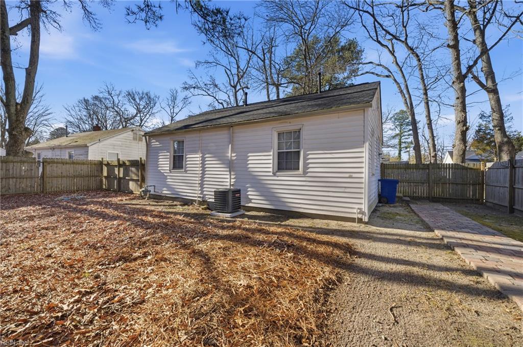 5912 Andrew Place Newport News VA 23605