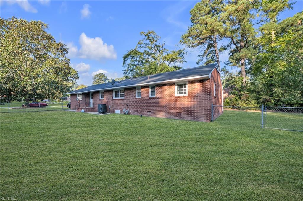 101 Carol Drive Yorktown VA 23692