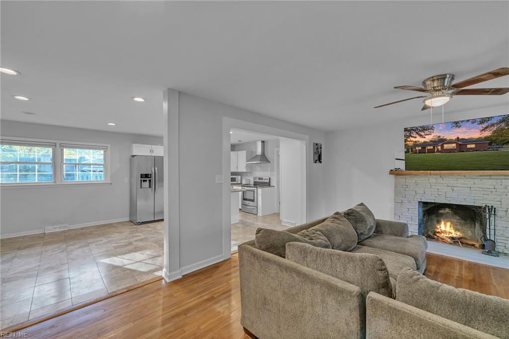 101 Carol Drive Yorktown VA 23692