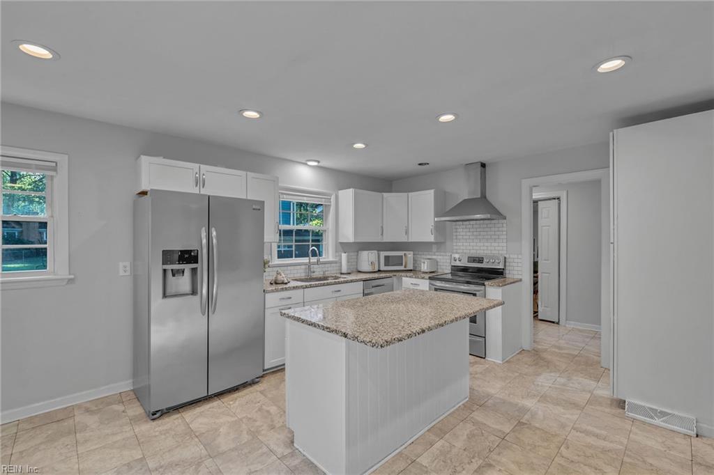 101 Carol Drive Yorktown VA 23692