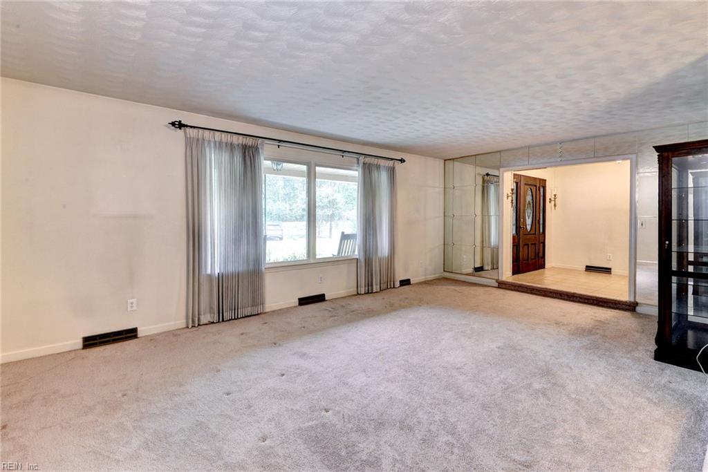 701 Dare Road Yorktown VA 23692