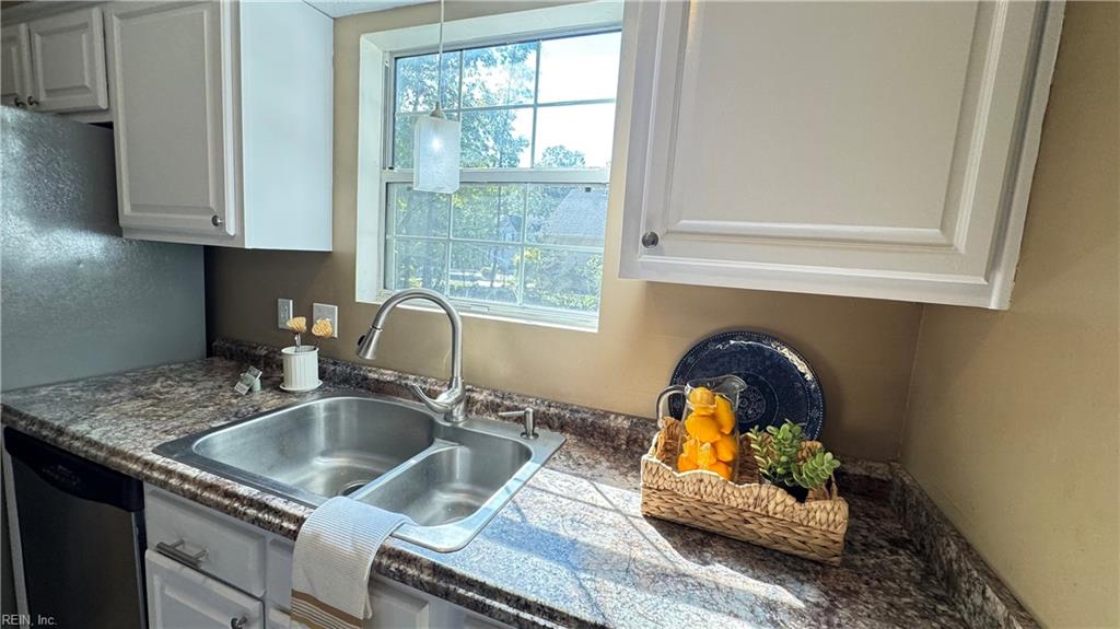 103 Summerglen Ridge Newport News VA 23602