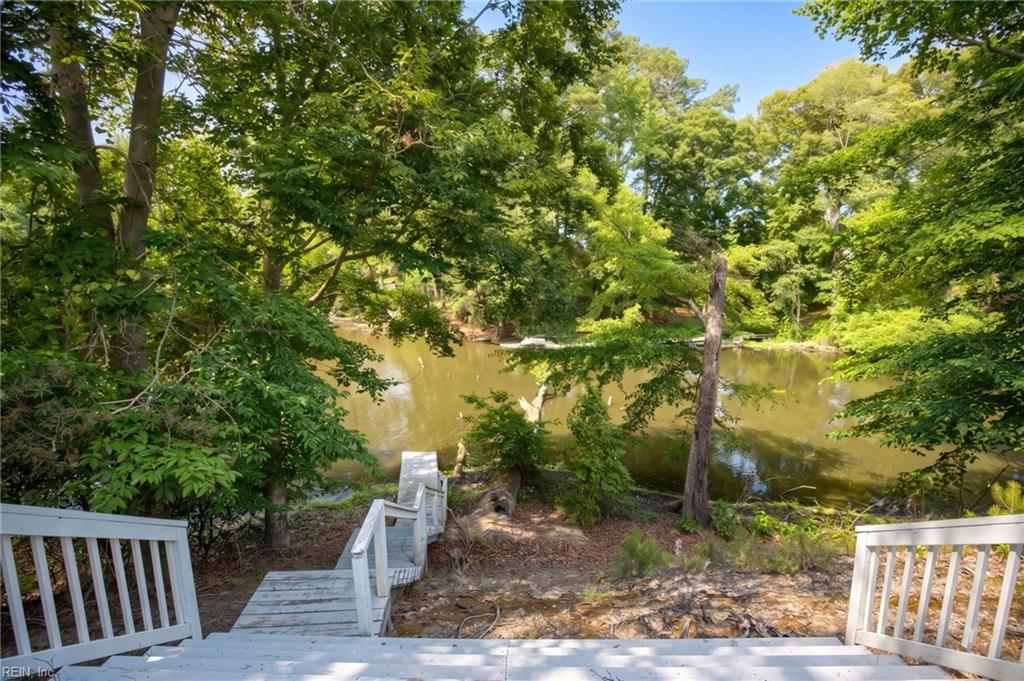 208 Captains Lane Newport News VA 23602