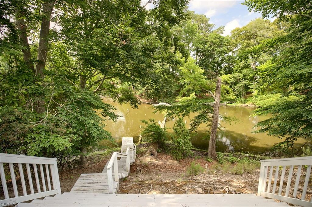 208 Captains Lane Newport News VA 23602