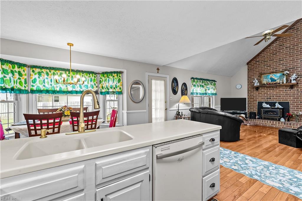 933 Lockspur Crescent Newport News VA 23608
