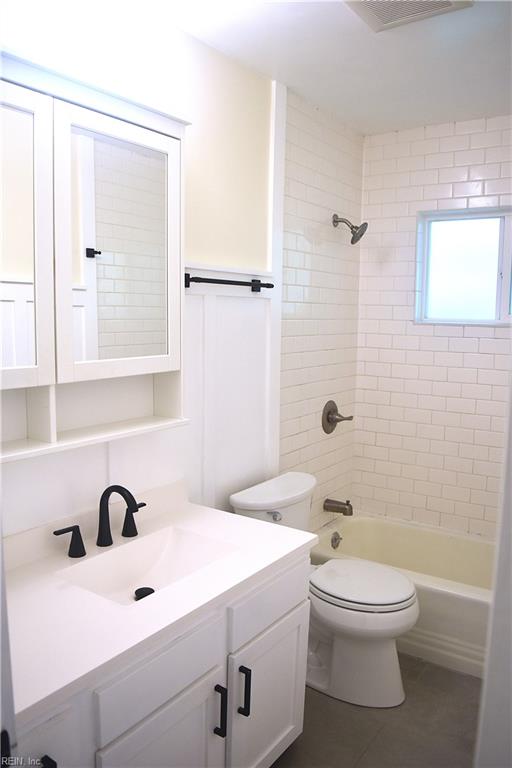 725 Roslyn Road Newport News VA 23601