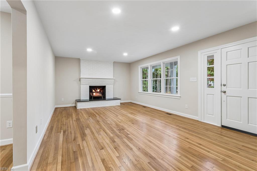 104 Old Dominion Road Yorktown VA 23692