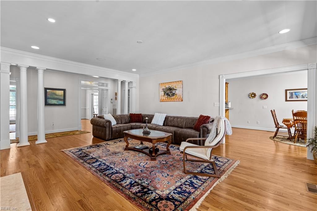 116 Westbury Williamsburg VA 23188