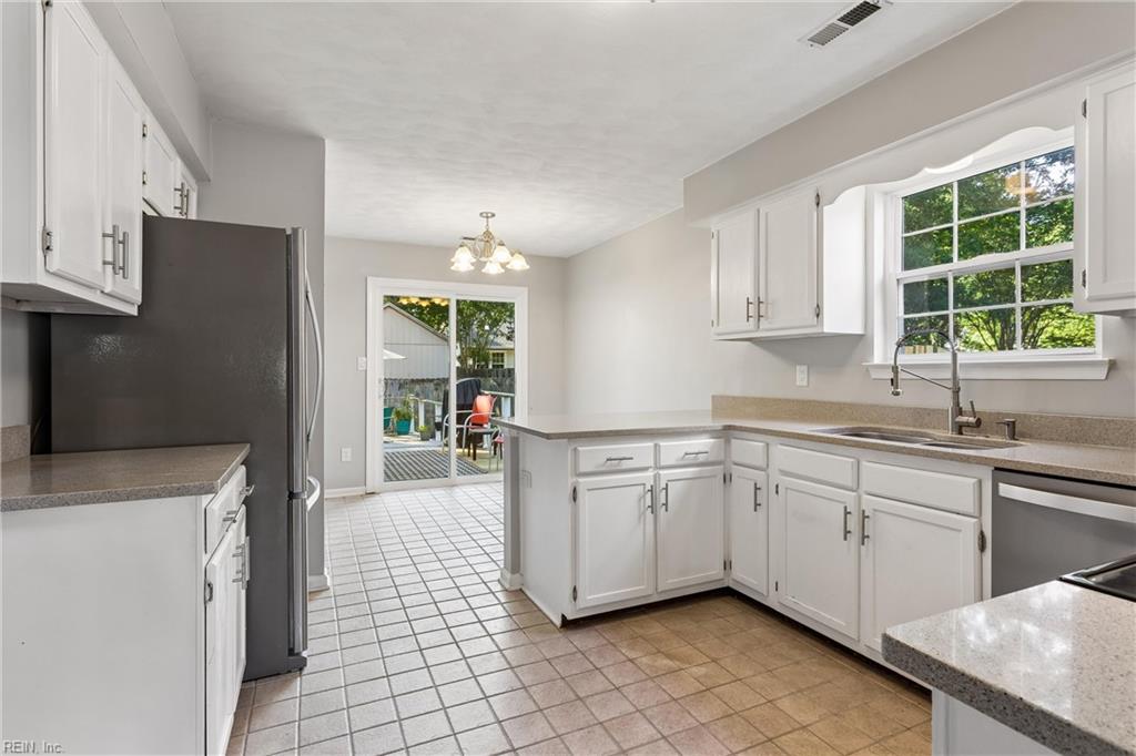 806 Holland Court Newport News VA 23608
