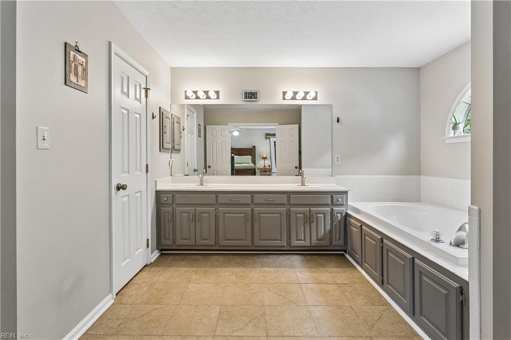 218 Silver Fox Trace Yorktown VA 23693