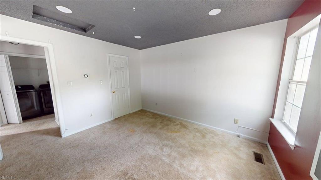 197 Gate House Road Newport News VA 23609