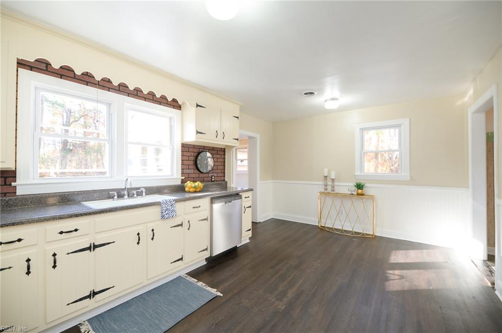 119 Edith Lane Yorktown VA 23692