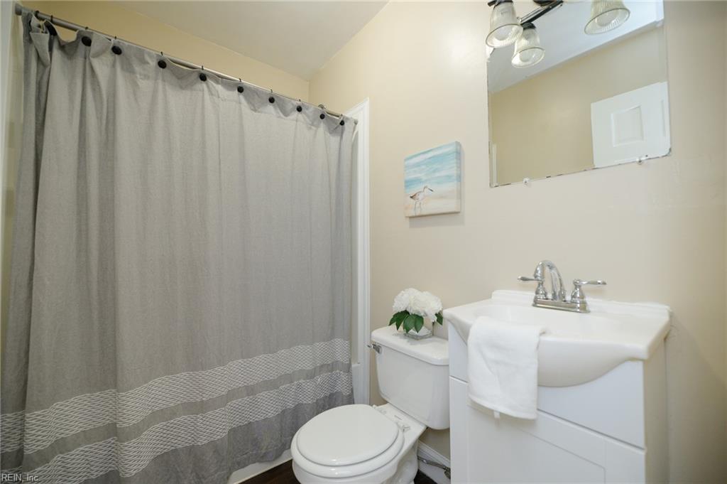 119 Edith Lane Yorktown VA 23692