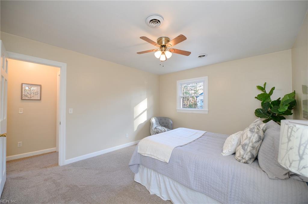 119 Edith Lane Yorktown VA 23692